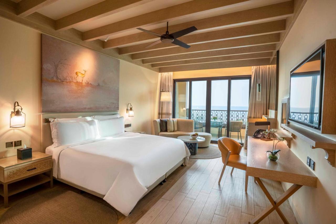 Saadiyat Rotana Resort And Villas Abu Dhabi Esterno foto Deluxe Ocean View Room
