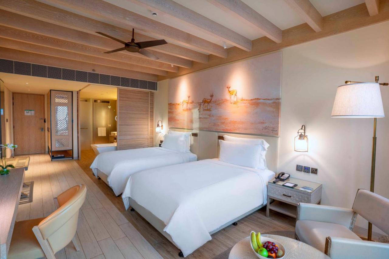 Saadiyat Rotana Resort And Villas Abu Dhabi Esterno foto Deluxe Ocean View Room