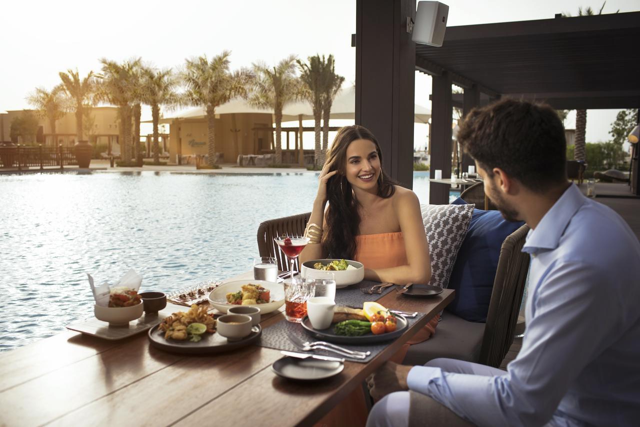 Saadiyat Rotana Resort And Villas Abu Dhabi Esterno foto The Beach